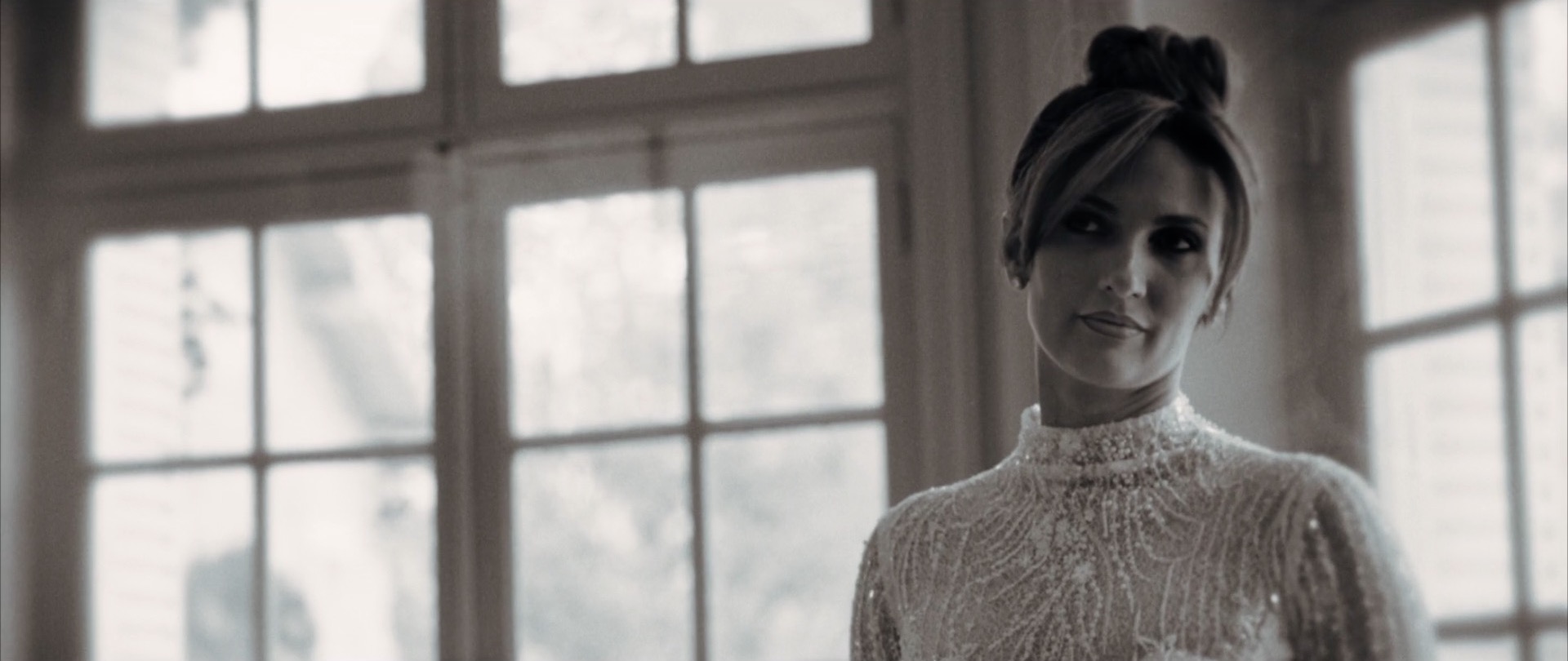 Portrait de mariée en noir et blanc — extrait de film